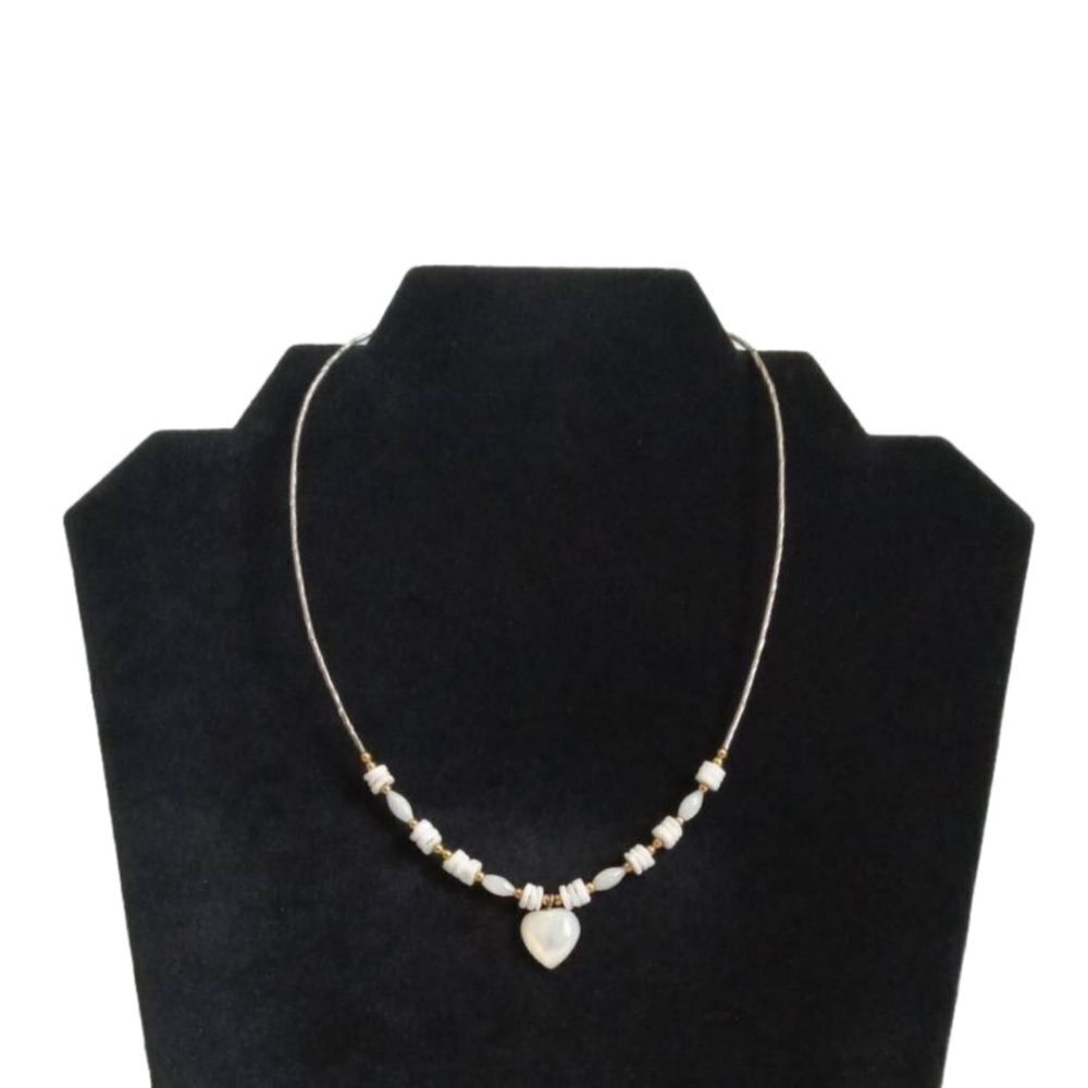 White Heart Shaped Pendant Puka Shell Beaded Chain Lightweight Choker Necklace
